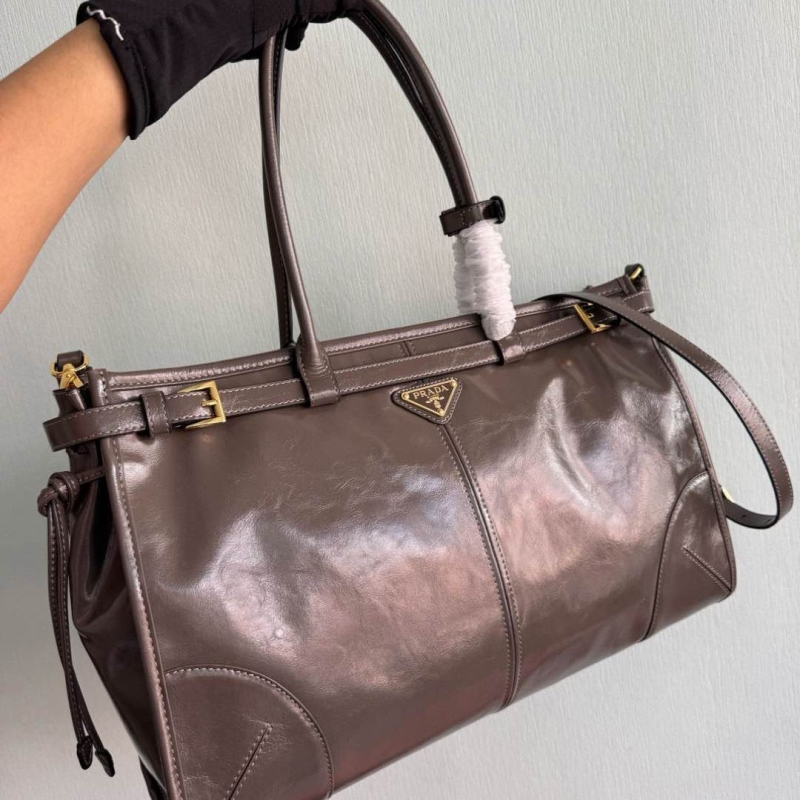 B**rry top handle bags